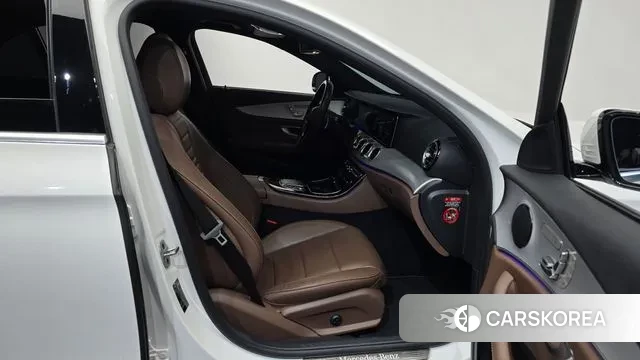 Mercedes-Benz E-Class W213 2020 Белый из Кореи, фото 2