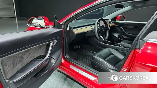 Tesla Model 3 2020 Красный из Кореи, фото 2