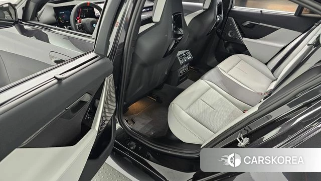 BMW M5 (G90) 2026 Серый из Кореи, фото 2