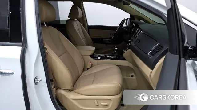 Kia The New Carnival 2019 Белый из Кореи, фото 2