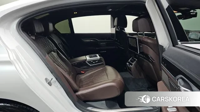 BMW 7 Series (G11) 2018 Белый из Кореи, фото 2