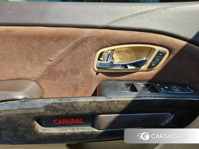 Kia The New Carnival 2019 Черный из Кореи, фото 2