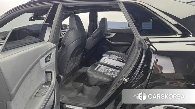 Audi Q8 (4M) 2023 Черный из Кореи, фото 2