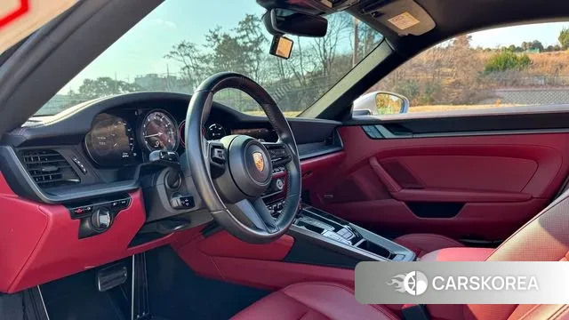 Porsche 911(992) 2020 Серебряный из Кореи, фото 2