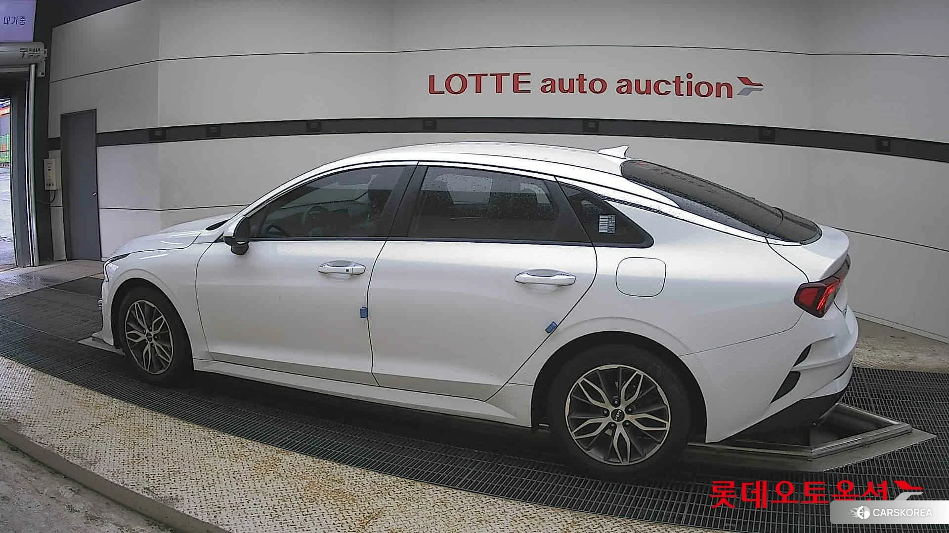 Kia K5 2022 Белый из Кореи, фото 2
