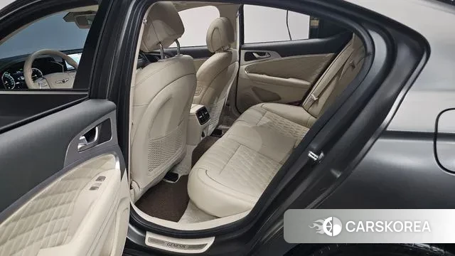 Genesis The New G70 2022 Серый из Кореи, фото 2