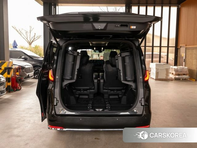 Lexus LM Second Generation 2024 Черный из Кореи, фото 2