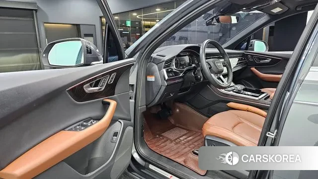 Audi Q7 (4M) 2023 Серый из Кореи, фото 2