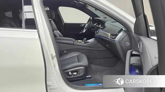 BMW X6 (G06) 2022 Белый из Кореи, фото 2