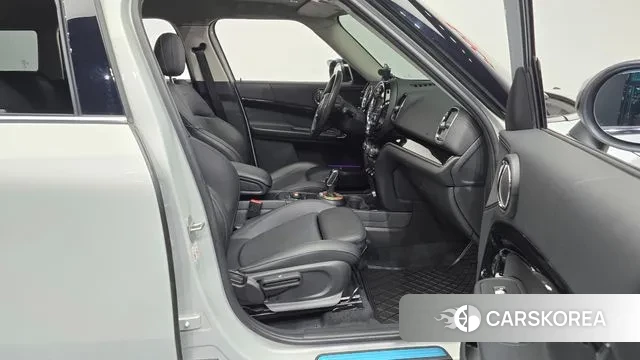 Mini Cooper Countryman 2021 Серебряный из Кореи, фото 2