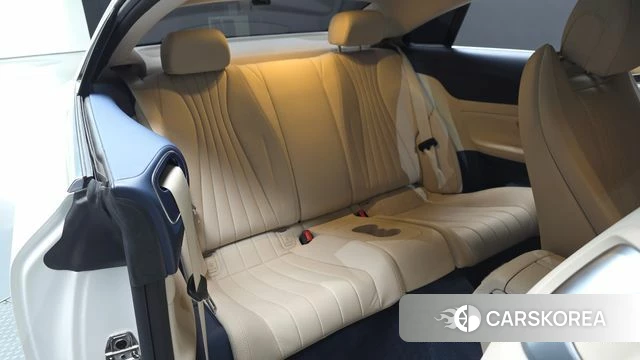 Mercedes-Benz E-Class W213 2023 Белый из Кореи, фото 2