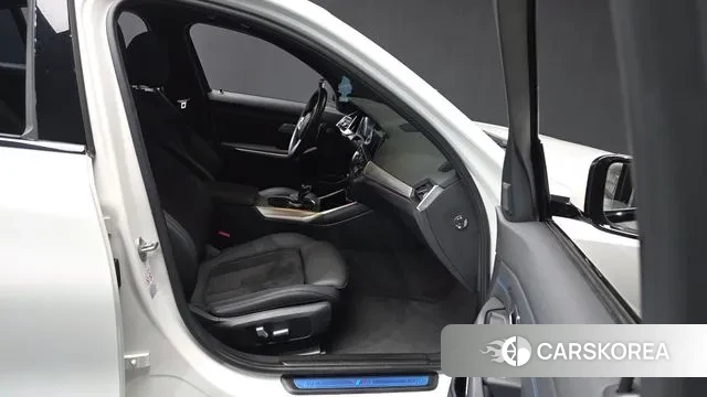 BMW 3 Series (G20) 2022 Белый из Кореи, фото 2