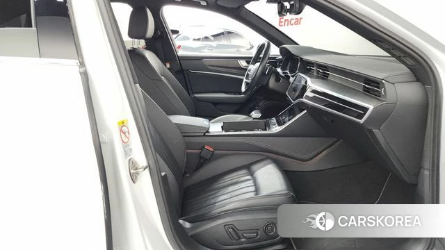 Audi A6 (C8) 2021 Белый из Кореи, фото 2
