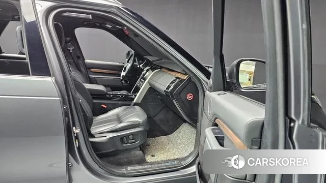 Land Rover Discovery 5 2018 Серый из Кореи, фото 2