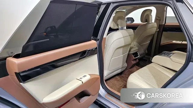 Hyundai Grandeur (GN7) 2023 Серебристо-серый из Кореи, фото 2