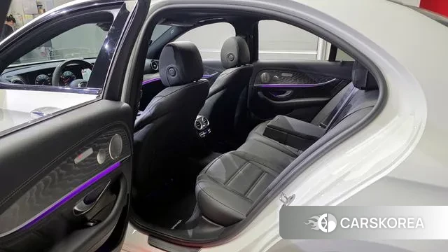 Mercedes-Benz E-Class W213 2022 Белый из Кореи, фото 2