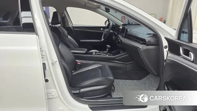 Kia The New K5 3rd generation 2025 Белый из Кореи, фото 2