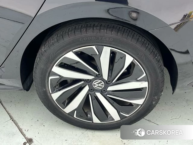 Volkswagen Passat 2022 Черный из Китая, фото 2