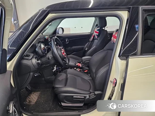 Mini Cooper 2018 Белый из Кореи, фото 2