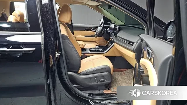 Kia Carnival 4th generation 2023 Черный из Кореи, фото 2