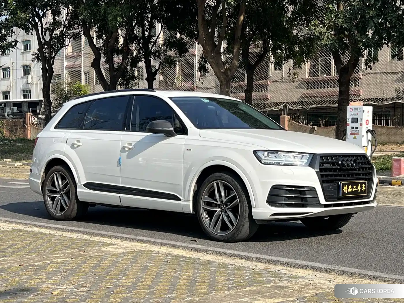 Audi Q7 2018 Белый из Китая, фото 2