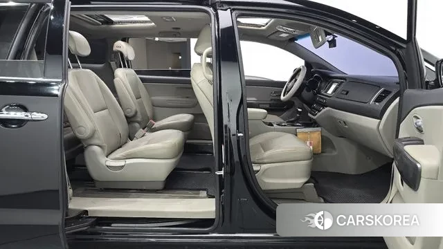 Kia The New Carnival 2019 Черный из Кореи, фото 2