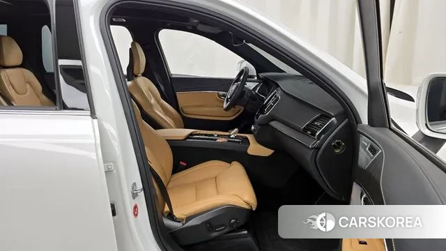 Volvo XC90 second Generation 2022 Белый из Кореи, фото 2