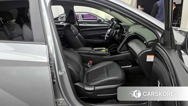 Hyundai Tucson Hybrid (NX4) 2021 Серебряный из Кореи, фото 2