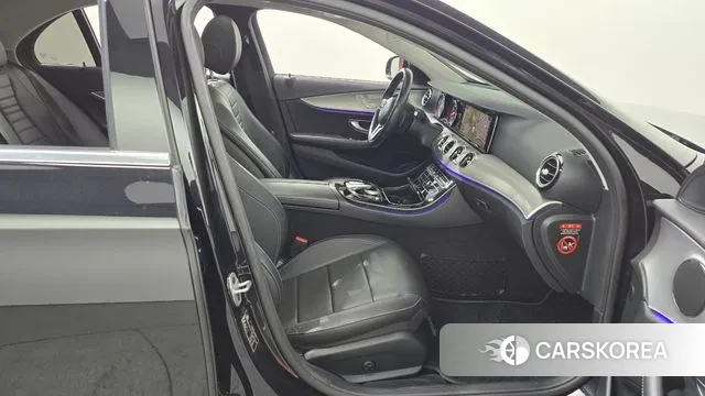 Mercedes-Benz E-Class W213 2018 Черный из Кореи, фото 2