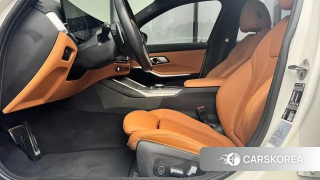 BMW 3 Series (G20) 2023 Белый из Кореи, фото 2