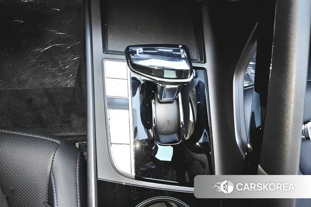 Hyundai Elantra 2025 Белый из Китая, фото 2