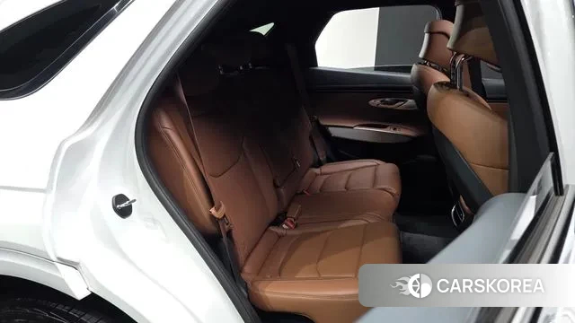 Genesis GV70 2023 Белый из Кореи, фото 2