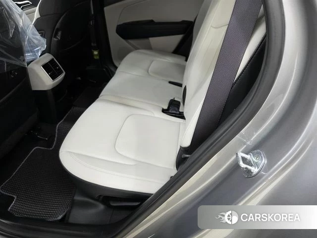 Kia Sportage 5th Generation 2022 Серебристо-серый из Кореи, фото 2