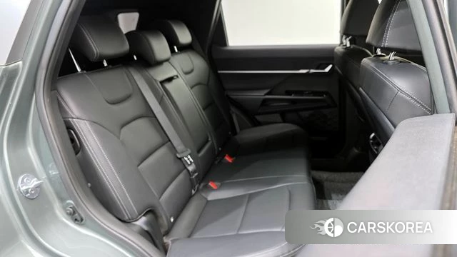 Ssangyong Torres 2023 Темно-зеленый из Кореи, фото 2