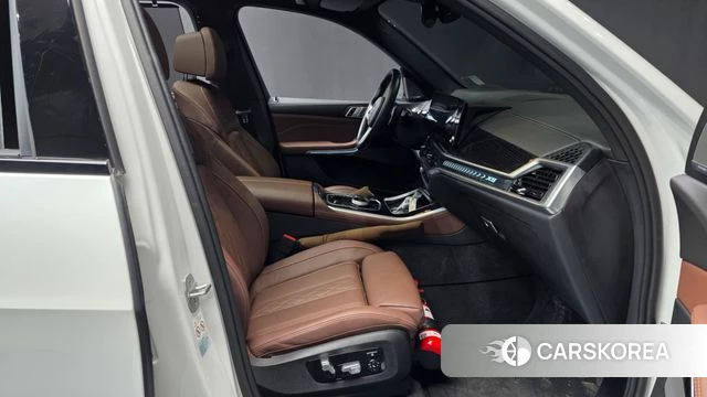 BMW X5 (G05) 2024 Белый из Кореи, фото 2