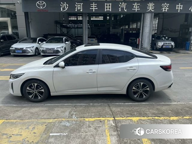 Nissan Xuan Yi 2023 Белый из Китая, фото 2