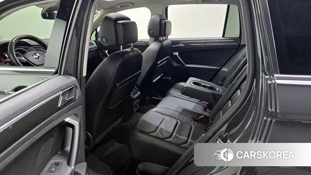 Volkswagen Tiguan second Generation 2018 Серый из Кореи, фото 2