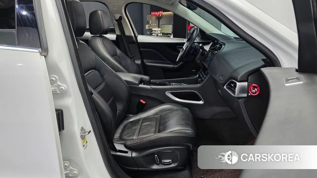 Jaguar F-PACE 2019 Белый из Кореи, фото 2