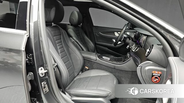 Mercedes-Benz E-Class W213 2022 Серый из Кореи, фото 2