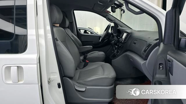 Hyundai The New Grand Starex 2019 Белый из Кореи, фото 2