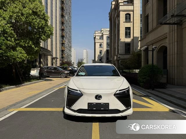 Lexus RZ 2024 Белый из Китая, фото 2