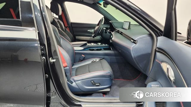 Genesis GV70 2021 Черный из Кореи, фото 2