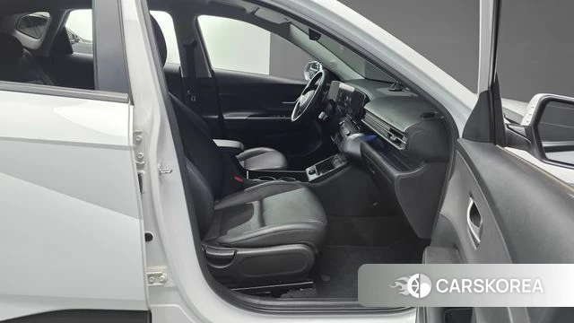 Hyundai Kona (SX2) 2023 Белый из Кореи, фото 2