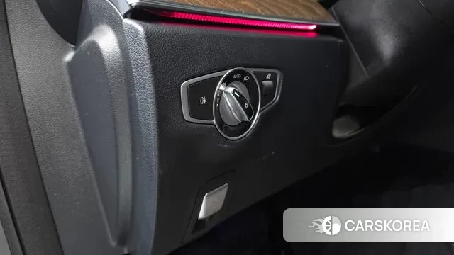 Mercedes-Benz E-Class W213 2022 Серый из Кореи, фото 2