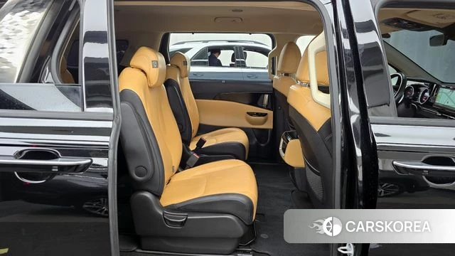 Kia Carnival 4th generation 2023 Черный из Кореи, фото 2
