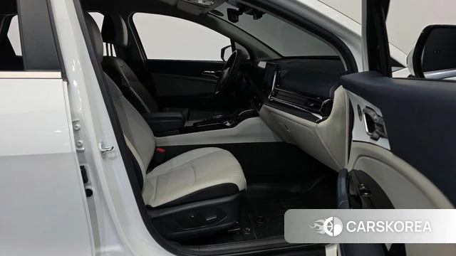 Kia Sportage 5th Generation 2023 Белый из Кореи, фото 2