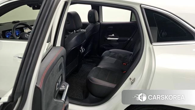 Mercedes-Benz EQA H243 2024 Белый из Кореи, фото 2