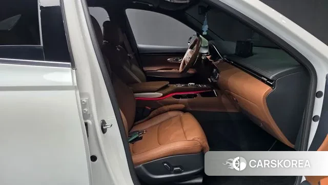 Genesis GV70 2024 Белый из Кореи, фото 2