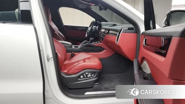 Porsche Cayenne (PO536) 2021 Белый из Кореи, фото 2