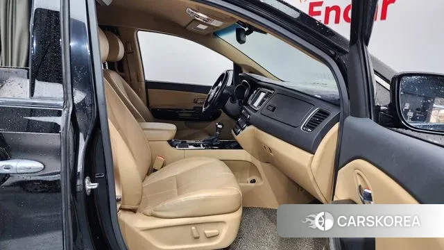 Kia The New Carnival 2018 Черный из Кореи, фото 2